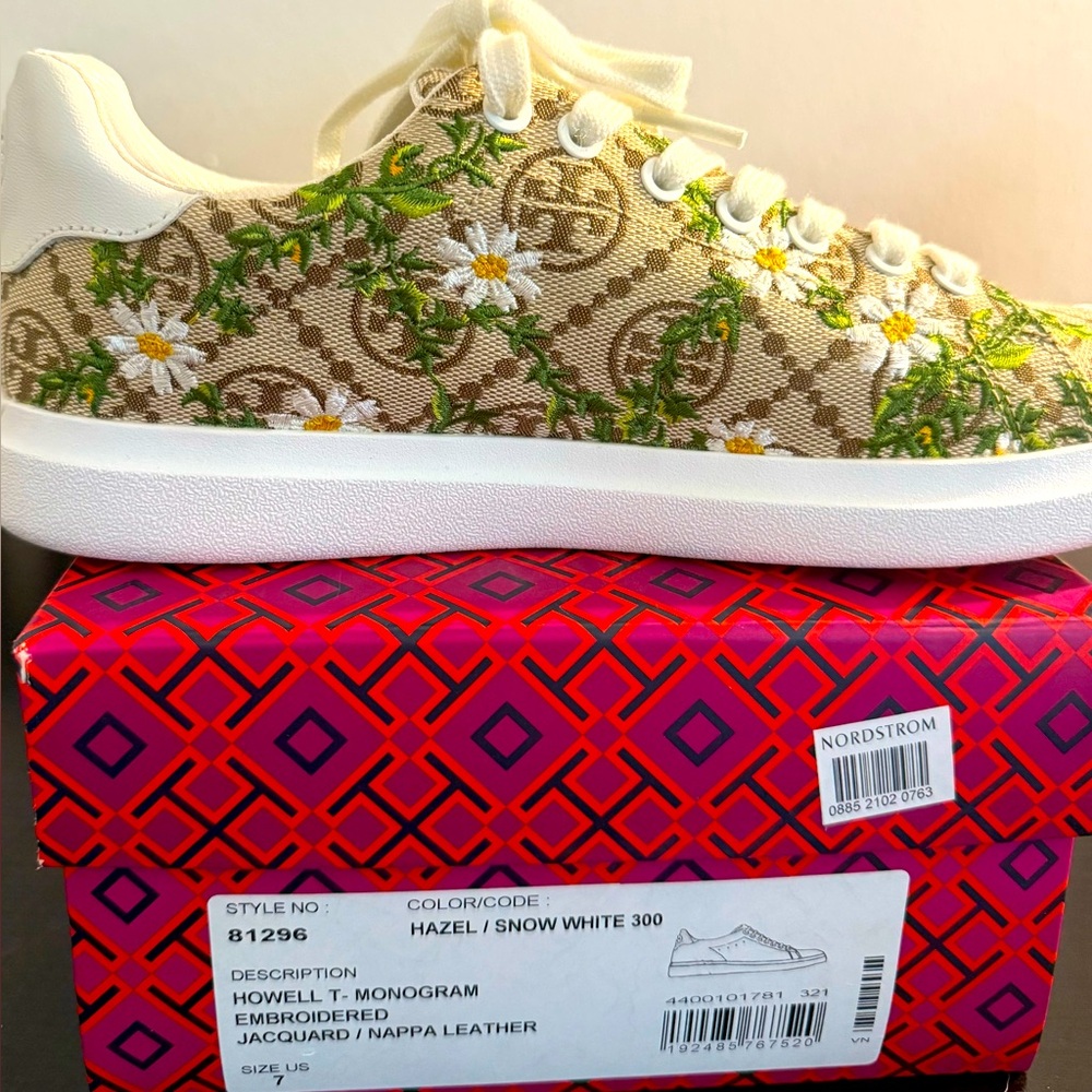 New in box-Tory Burch Women's T-Monogram Howell Floral-embroidered Sneakers Sz 7